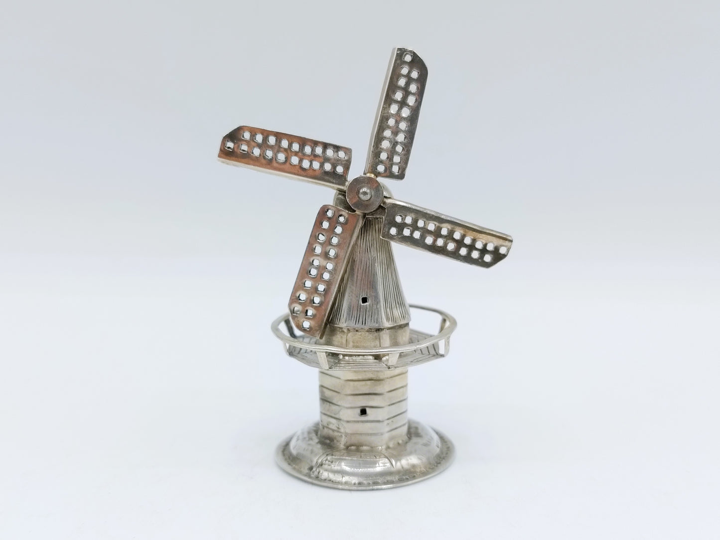 Zilveren miniatuur stellingmolen, H. Hooijkaas,  Schoonhoven, ca. 1900