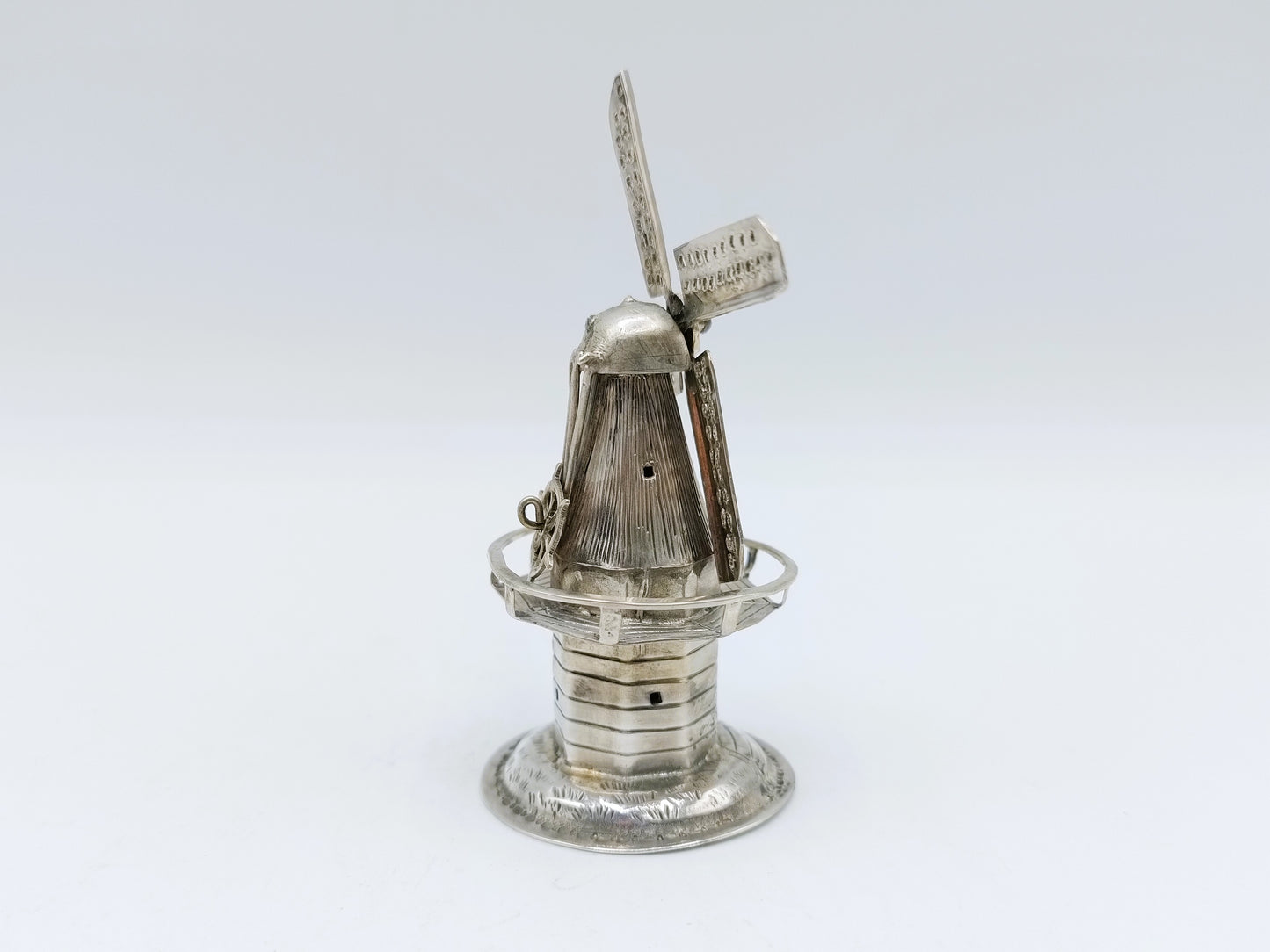 Zilveren miniatuur stellingmolen, H. Hooijkaas,  Schoonhoven, ca. 1900
