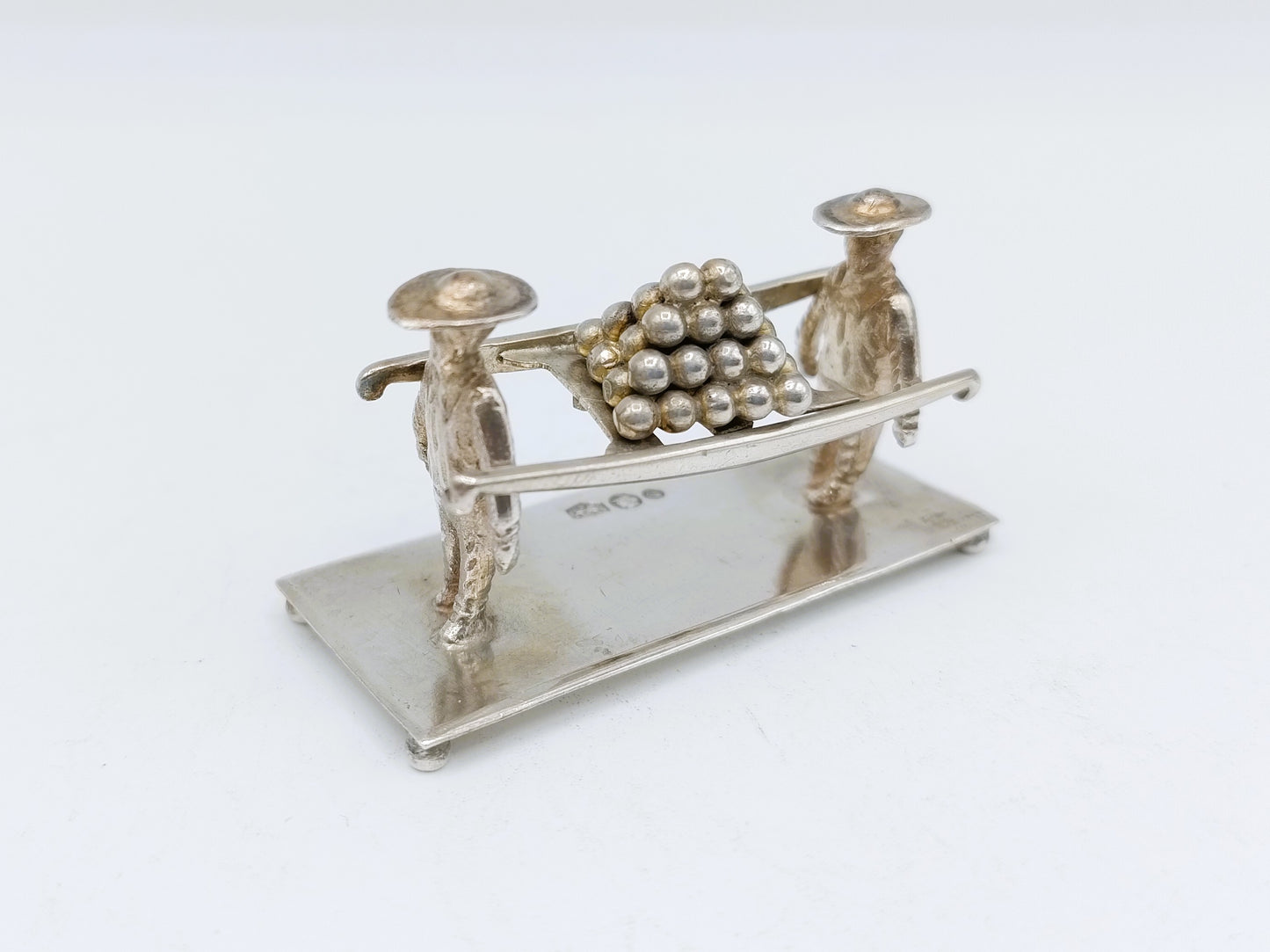 Zilveren miniatuur kaasdragers, J. Mes, Hoorn, 1916