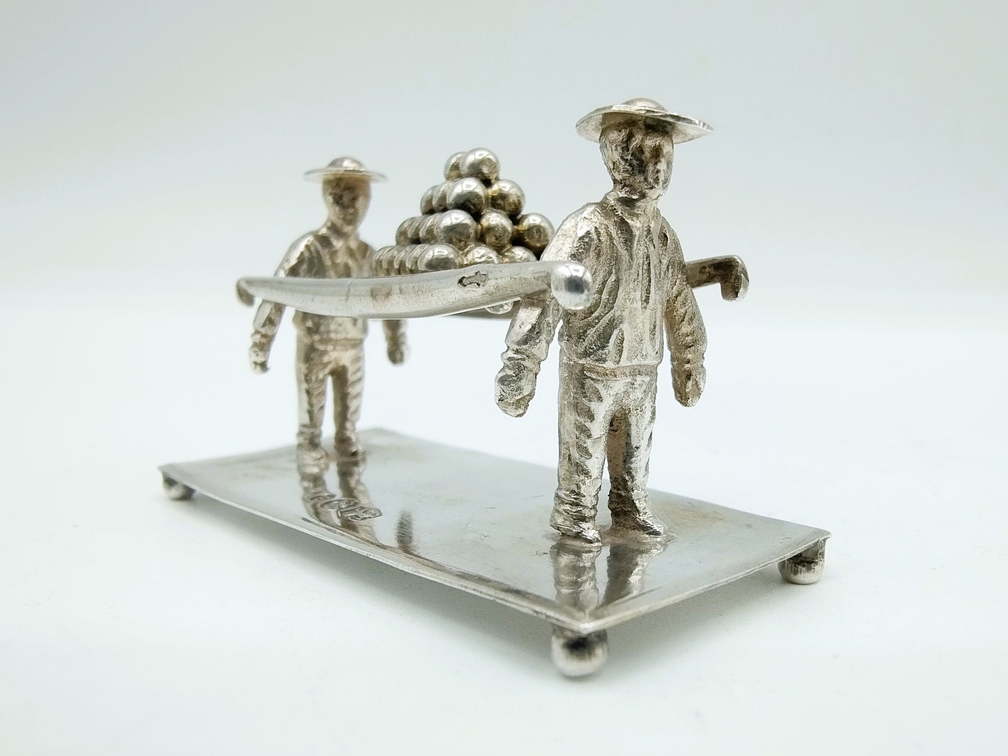 Zilveren miniatuur kaasdragers, J. Mes, Hoorn, 1916