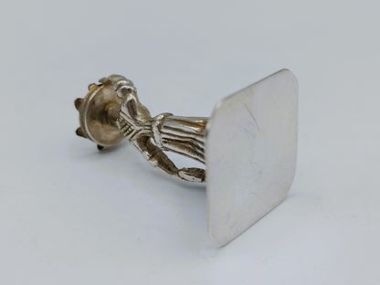 Zilveren miniatuur visverkoopster, J. Zwanenburg, Sneek, ca. 1920