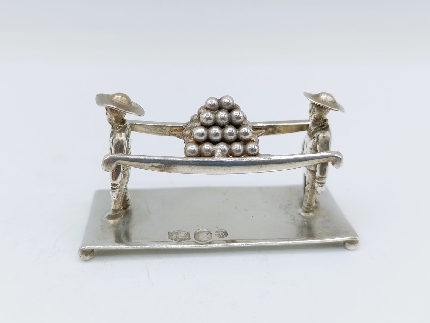 Zilveren miniatuur kaasdragers, J. Mes, Hoorn, 1916