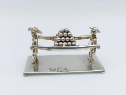Zilveren miniatuur kaasdragers, J. Mes, Hoorn, 1916