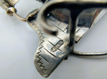 Zilveren miniatuur zeilschip met stuurman, J. Postmus, Hoorn,  ca. 1920