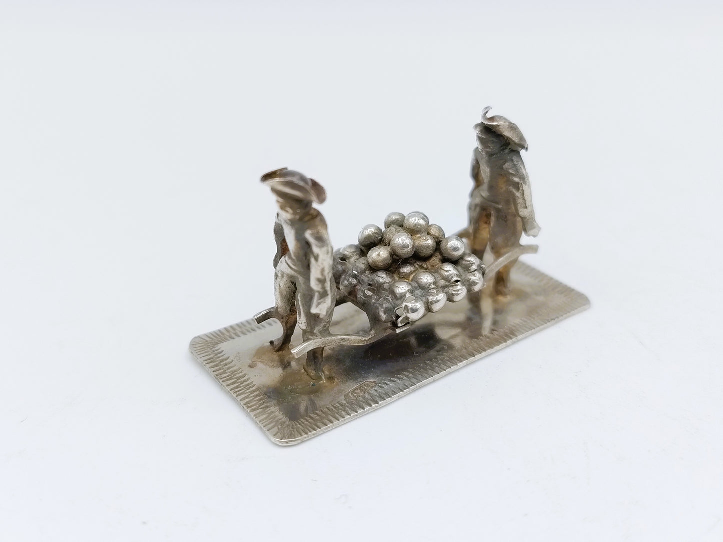 Zilveren miniatuur Alkmaarse kaasdragers, 19e eeuw