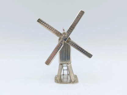 Zilveren miniatuur wipmolen met pseudokeuren, 19e eeuw