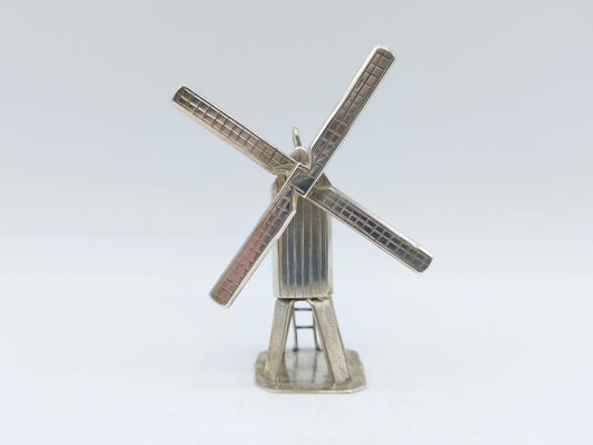 Zilveren miniatuur wipmolen met pseudokeuren, 19e eeuw