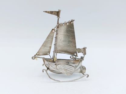 Zilveren miniatuur vissersboot, J. Verhoogt, Hoorn, ca. 1910