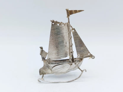 Zilveren miniatuur vissersboot, J. Verhoogt, Hoorn, ca. 1910