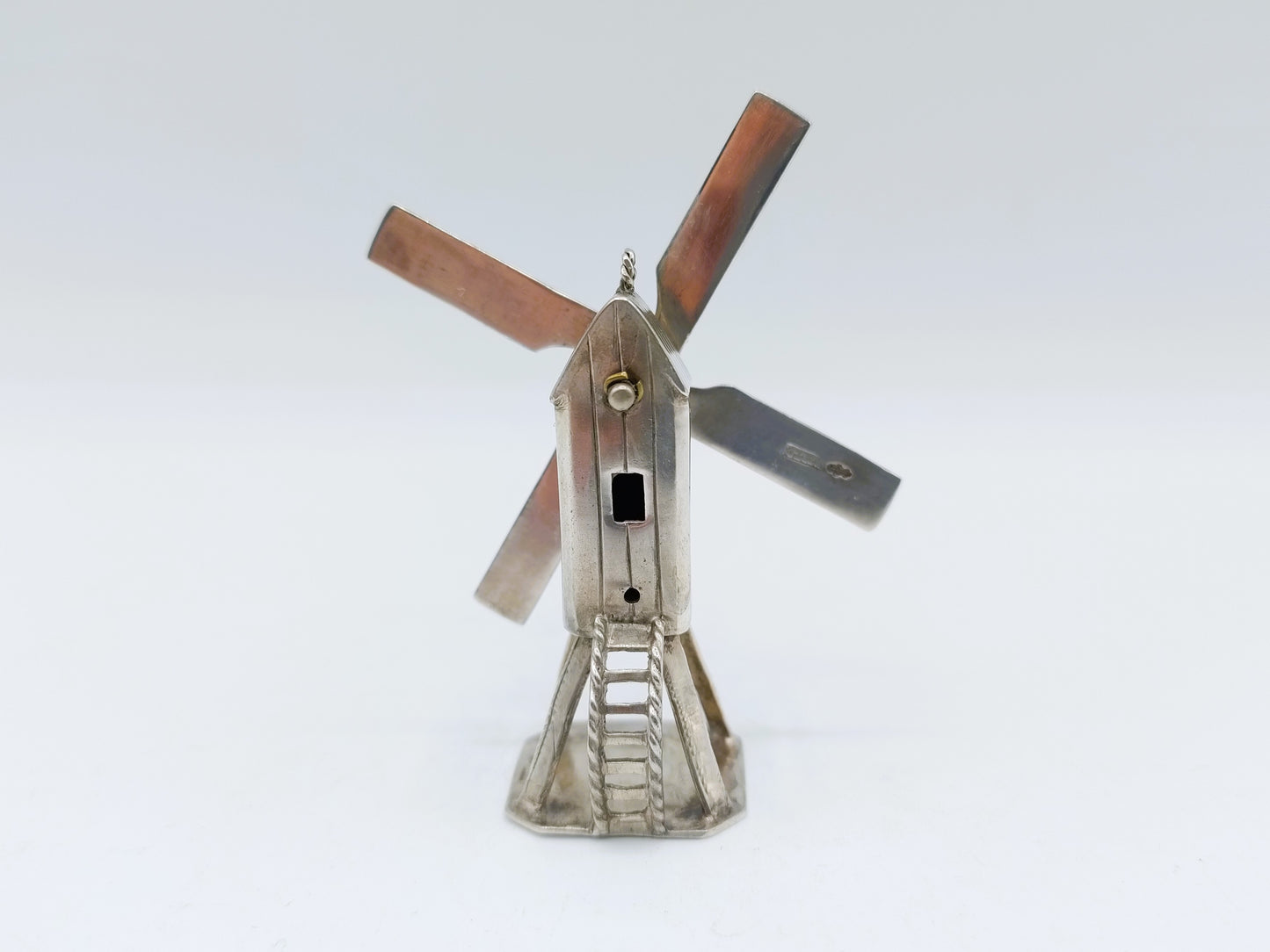 Zilveren miniatuur wipmolen, J.S. Zwanenburg & Zn, Sneek, ca. 1880