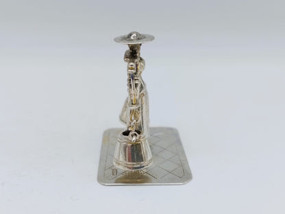 Zilveren miniatuur waterdraagster, J.S. Zwanenburg & Zn,  Sneek, ca. 1890