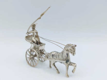 Zilveren miniatuur sjees met koetsier, J. van Dijk, Hoorn, ca. 1910
