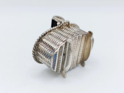 Zilveren miniatuur kapwieg met Kind, H. Hooijkaas, Schoonhoven, 1906-1924