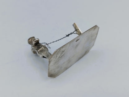 Zilveren miniatuur, man met vlieger, J. Postmus, Hoorn, 1916
