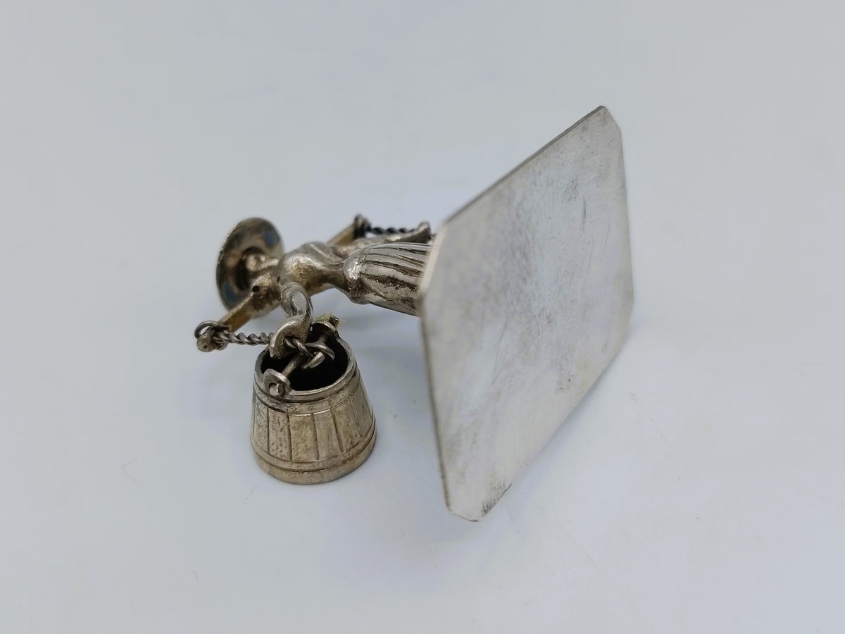 Zilveren miniatuur, boerin met melkemmers, J.S. Zwanenburg, Sneek, ca. 1920