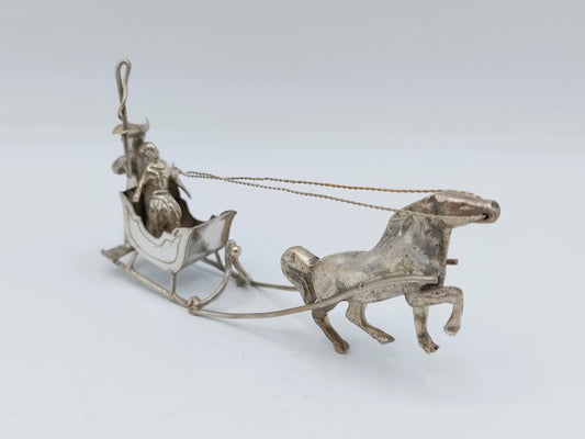 Zilveren miniatuur paardenslee met koetsier, J. Verhoogt, Hoorn, ca. 1920