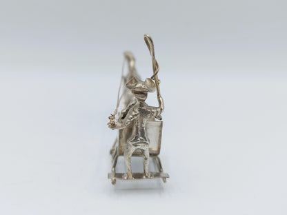 Zilveren miniatuur paardenslee met koetsier, J. Verhoogt, Hoorn, ca. 1920