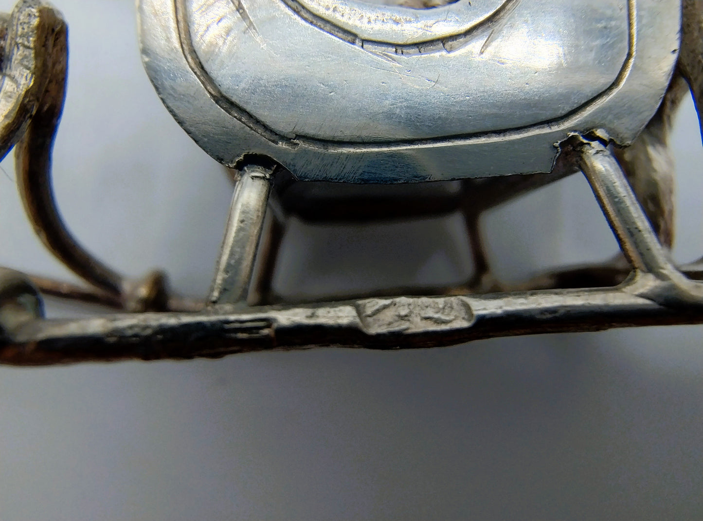 Zilveren miniatuur paardenslee met koetsier, J. Verhoogt, Hoorn, ca. 1920