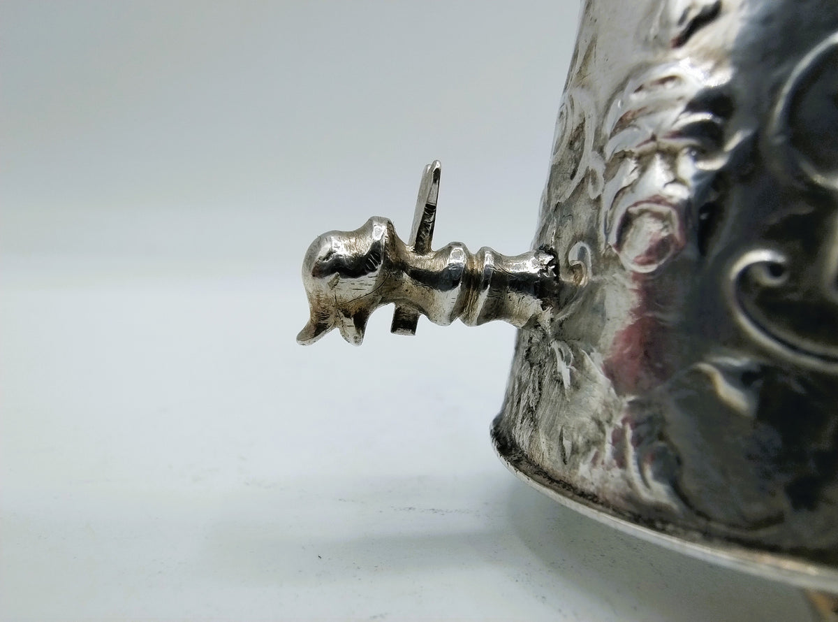 Zilveren miniatuur koffiekan met kraantje, H. Hooijkaas, Schoonhoven, ca. 1895