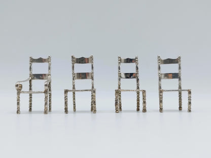 Set van 4 antiek zilveren miniatuur stoelen, J.S. Zwanenburg, Sneek, ca. 1920