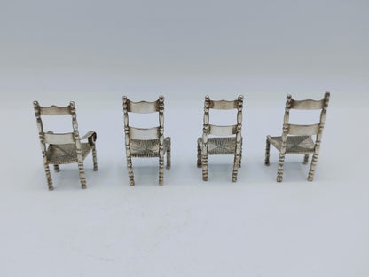 Set van 4 antiek zilveren miniatuur stoelen, J.S. Zwanenburg, Sneek, ca. 1920