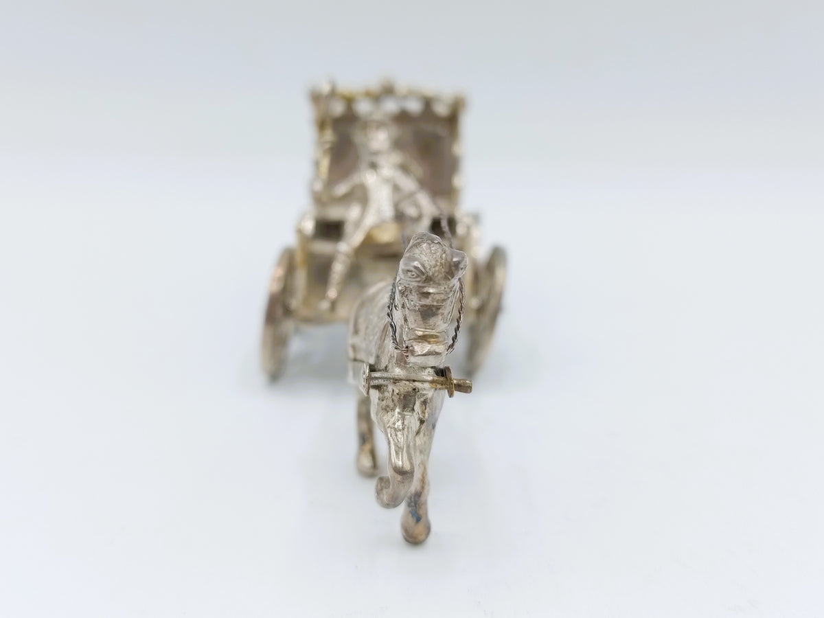 Zilveren miniatuur koets met paard, J.S. Zwanenburg, Sneek, ca. 1920