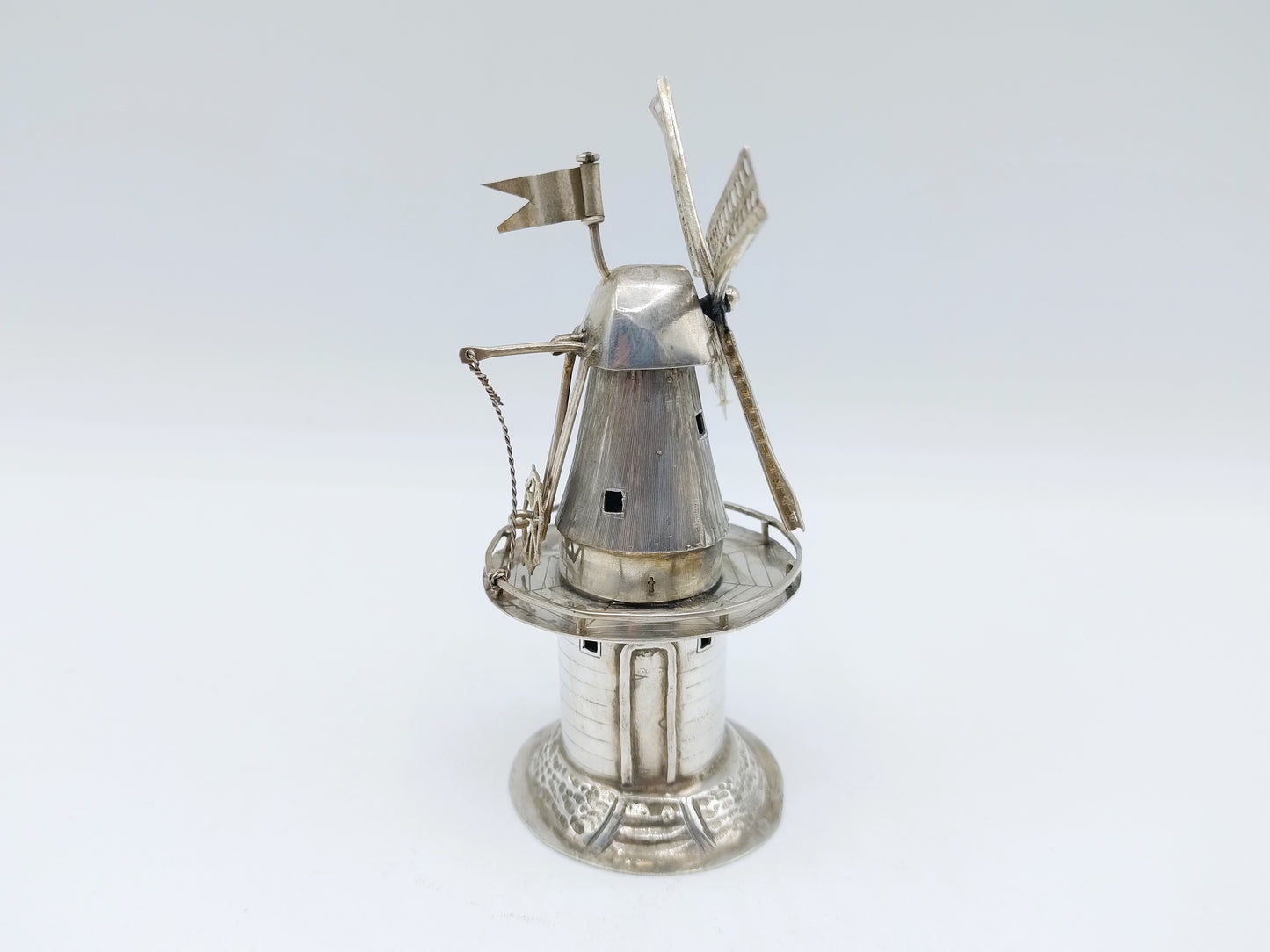 Zilveren miniatuur molen, J. van Dijk, Hoorn, ca. 1920