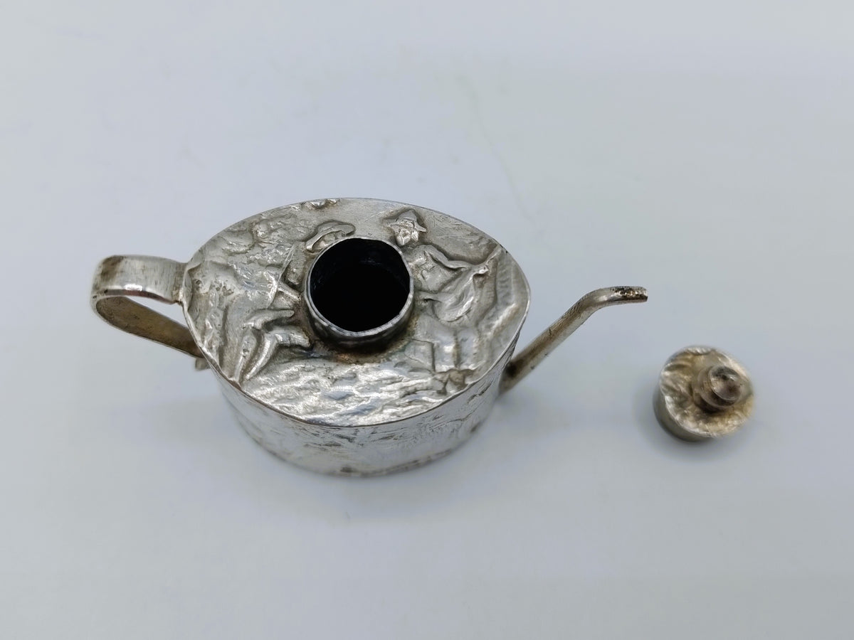 Zilveren miniatuur theepot, H. Hooijkaas, Schoonhoven, ca. 1910