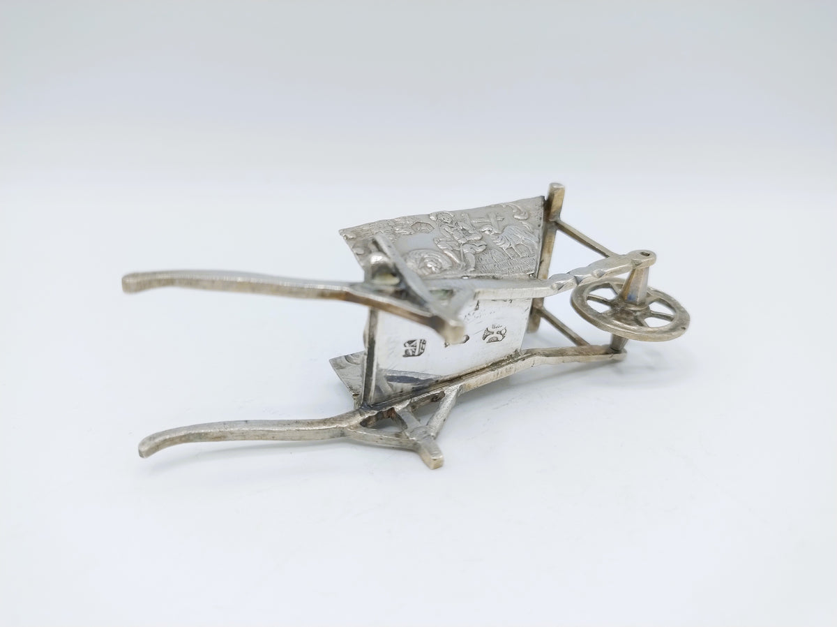 Zilveren miniatuur kruiwagen, H. Hooijkaas, Schoonhoven, 1899