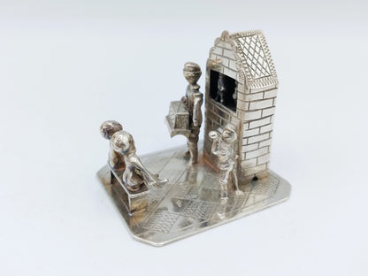Zilveren miniatuur poppenkastvoorstelling, J.S. Zwanenburg, Sneek, ca. 1925