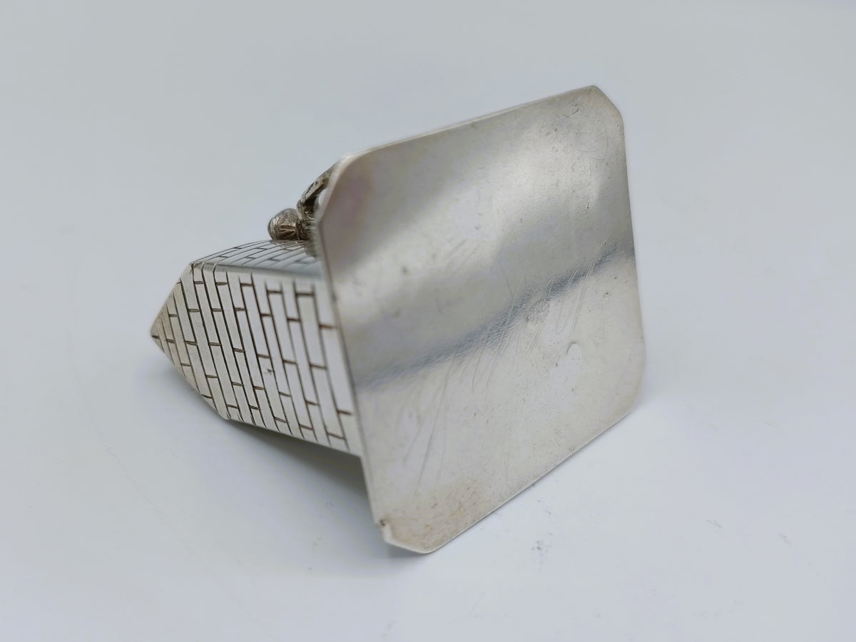 Zilveren miniatuur poppenkastvoorstelling, J.S. Zwanenburg, Sneek, ca. 1925