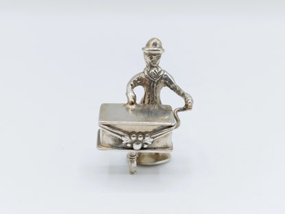 Zilveren miniatuur draagorgelspeler, H. Hooijkaas, Schoonhoven ca. 1950