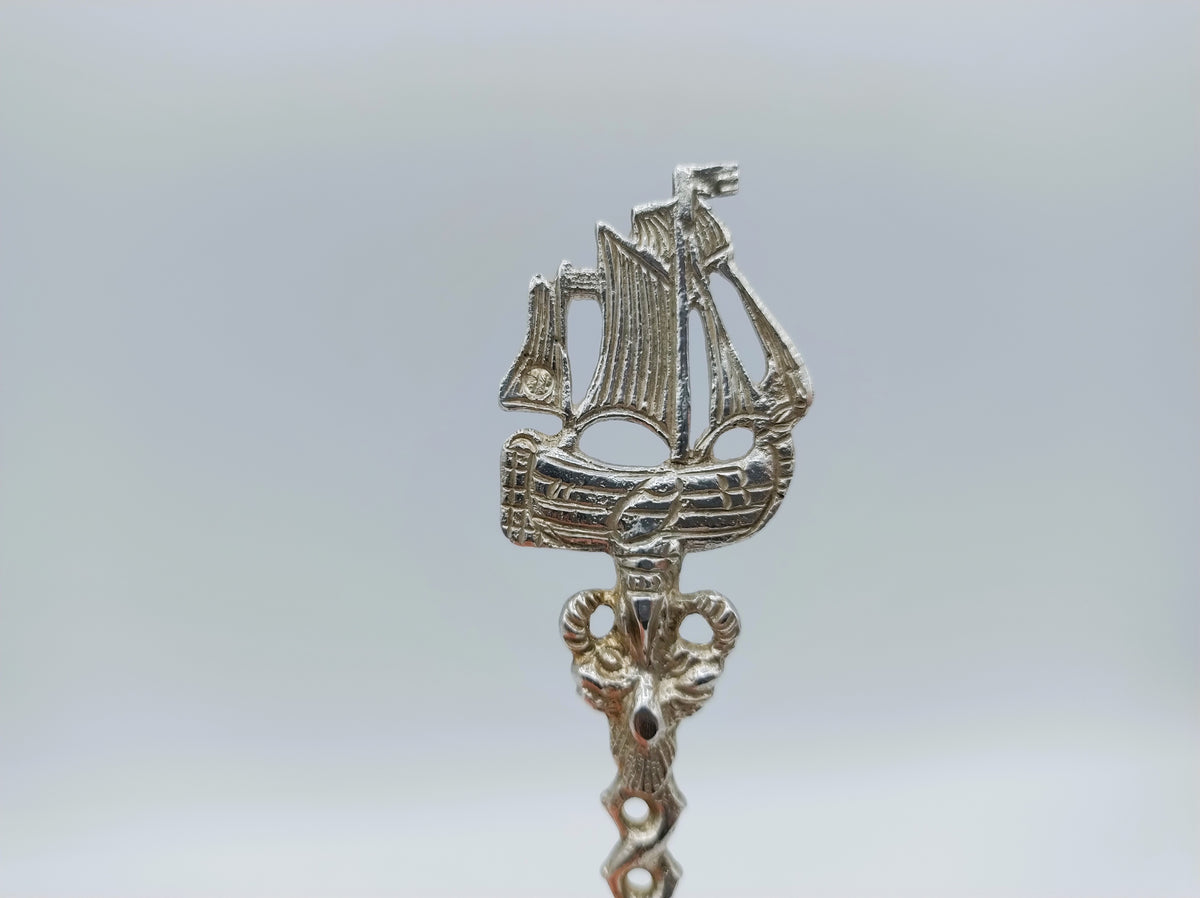 Zilveren sierlepel met VOC schip, P.A. van der Beek, Den Haag, 1901