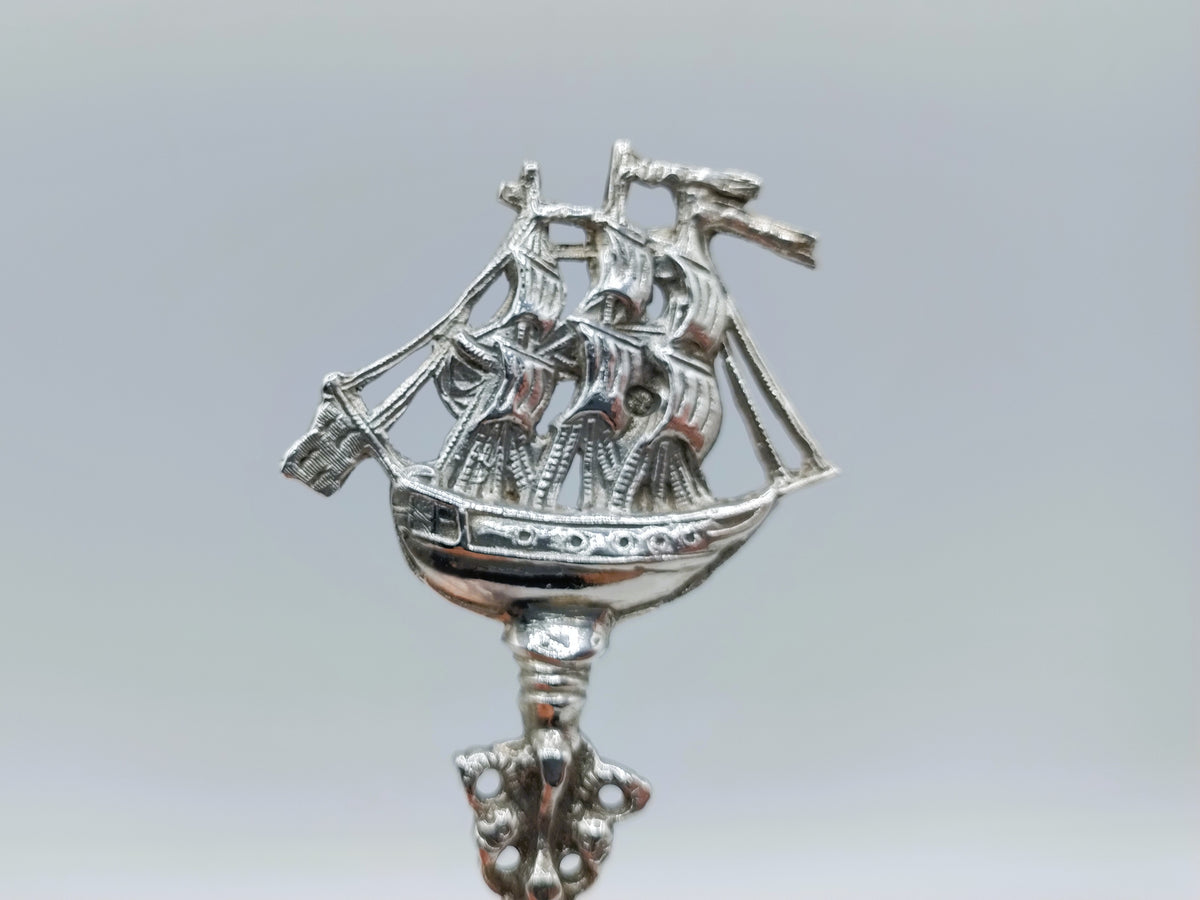 Zilveren sierlepel met VOC schip, C. Rietveld, Schoonhoven, 1900