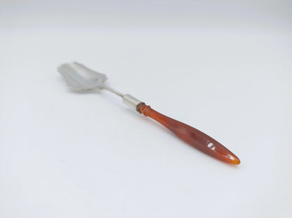 Zilveren suikerlepel met carneolen heft, P. van Heumen, Schoonhoven, ca. 1920