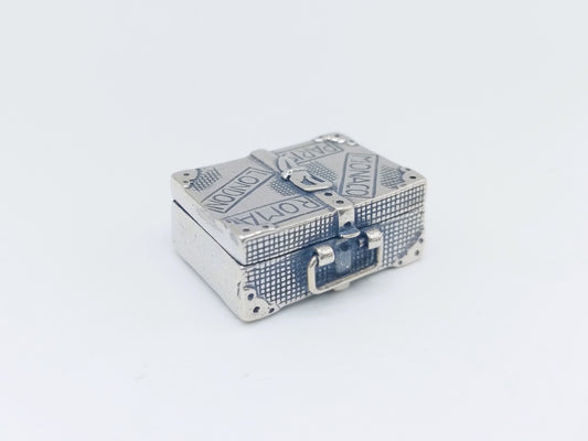 Zilveren miniatuur reiskoffer, 20e eeuws