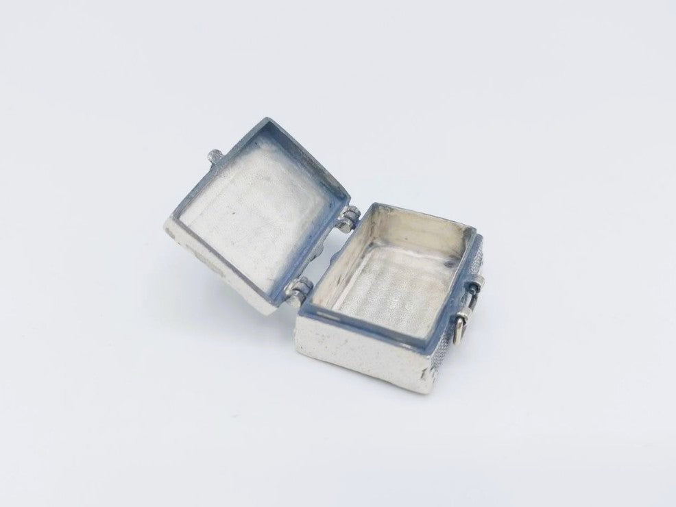 Zilveren miniatuur reiskoffer, 20e eeuws