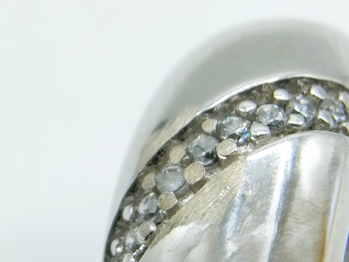 Zilveren ring met fonkelende zirkonia’s in glanzende rij