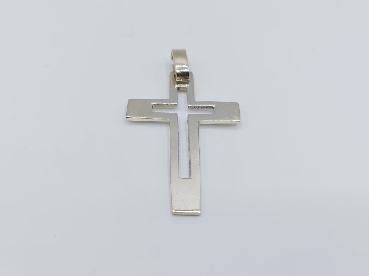 Zilveren kruis hanger met opstaand kruis en stevig bevestigingsoog