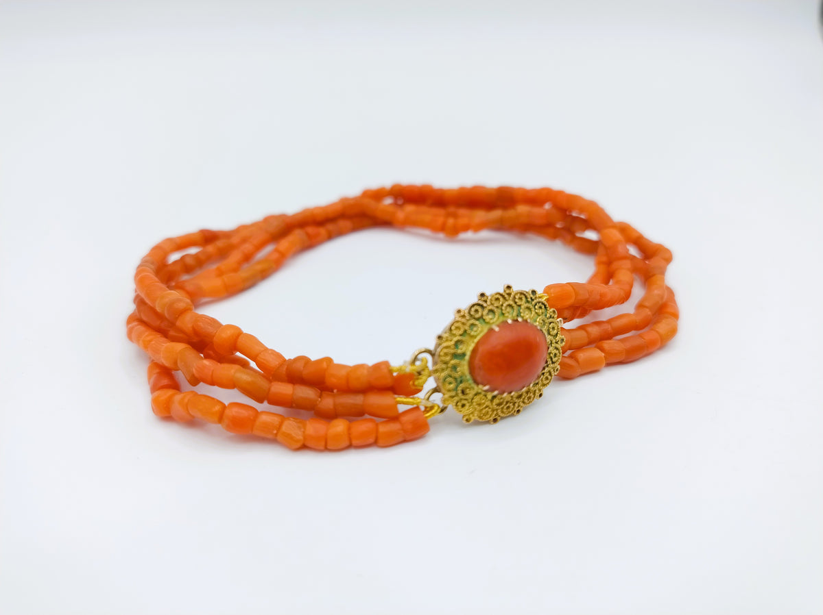 Bloedkoralen armband met gouden slot, 20 cm