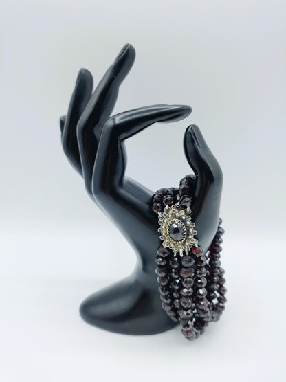 Granaten armband met zilveren slot, 21 cm