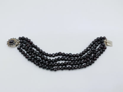 Granaten armband met zilveren slot, 21 cm