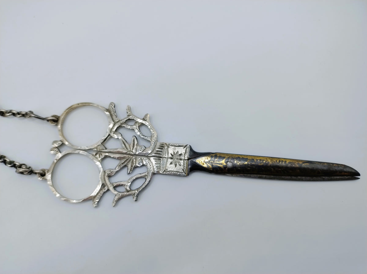 Zilveren chatelaine, 18e en 19e eeuws. o.a. J. van den Berg, Schoonhoven, 1824
