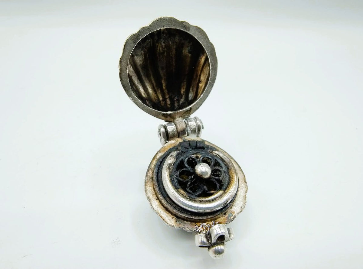 Zilveren pomander of reukei, 18e eeuws