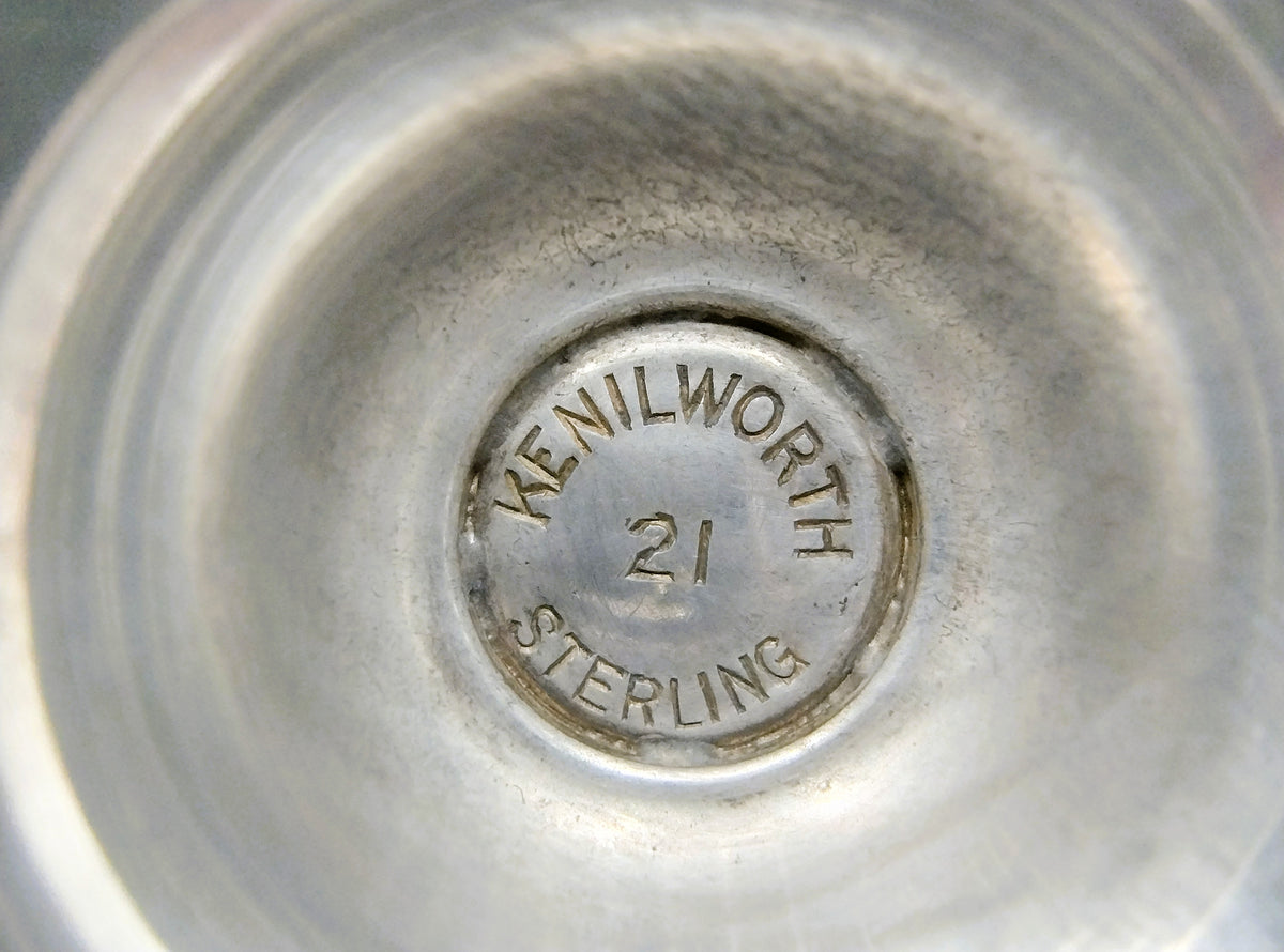 Zilveren bodemstempel met 'KENILWORTH' en 'STERLING 925'