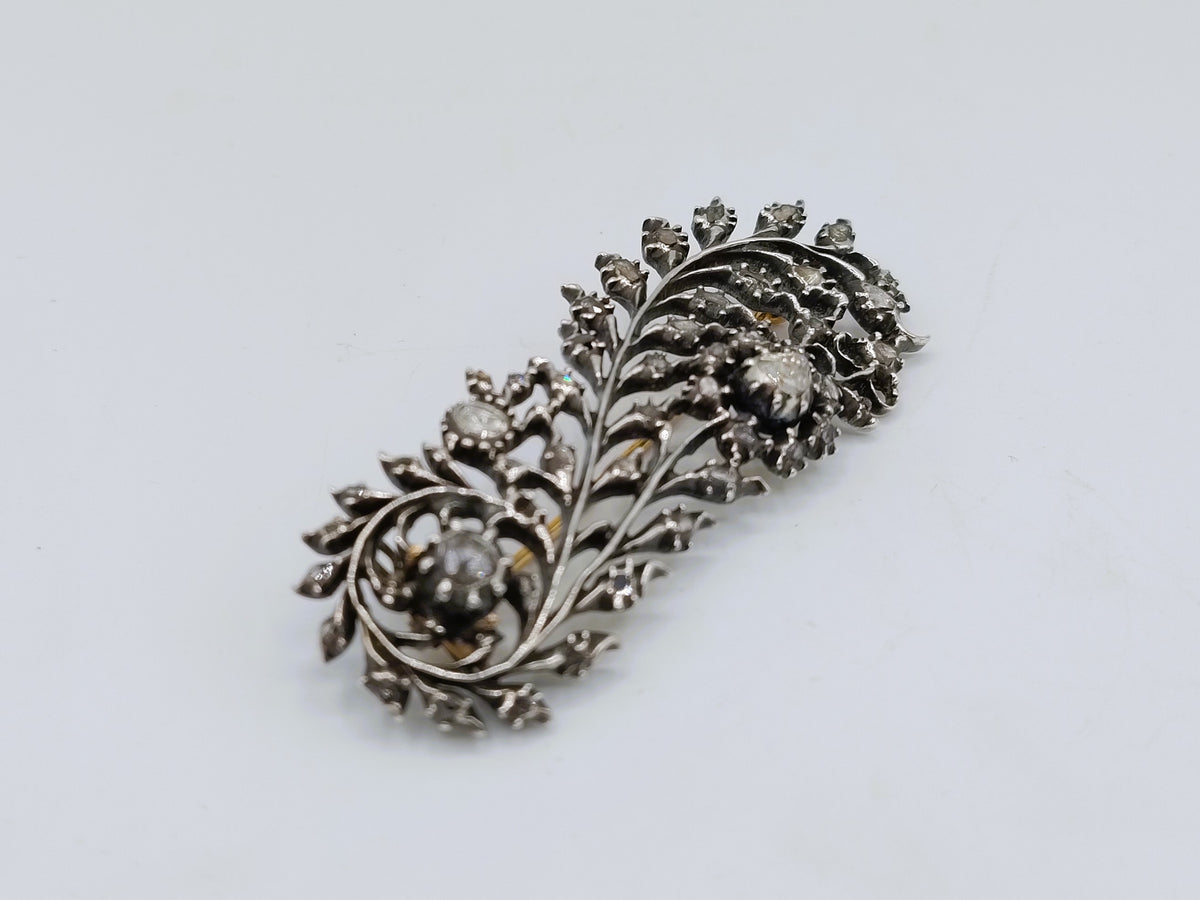 Zilveren / gouden veerbroche met 40 roosgeslepen diamanten, G.J. Huisen, Amsterdam, ca. 1870