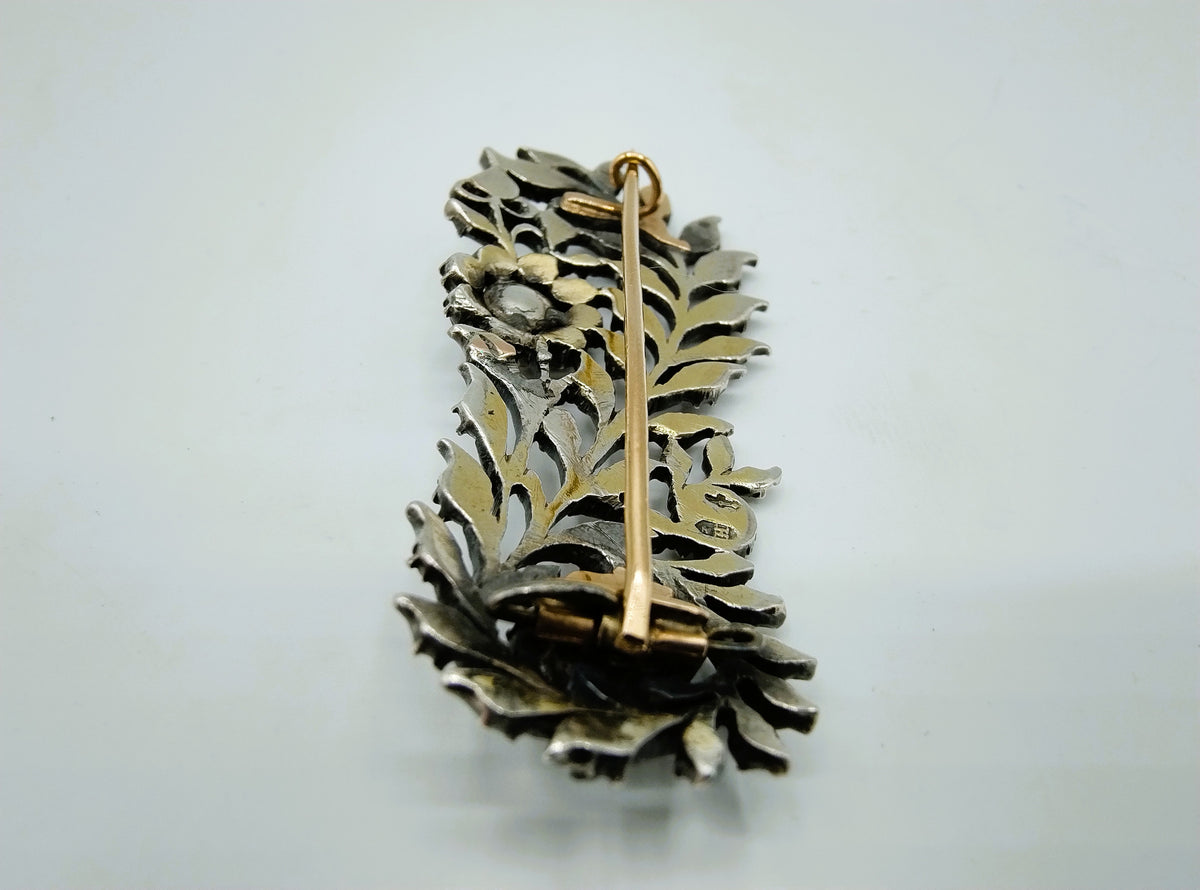 Zilveren / gouden veerbroche met 40 roosgeslepen diamanten, G.J. Huisen, Amsterdam, ca. 1870