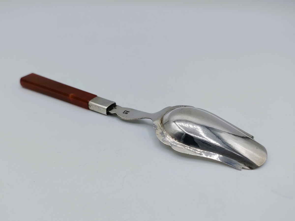 Zilveren suikerlepel met carneolen heft, A.A. Graves- Kooiman, Schoonhoven, ca. 1880