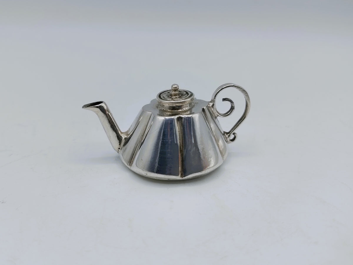 Zilveren miniatuur waterketel, Haarlem, 1739