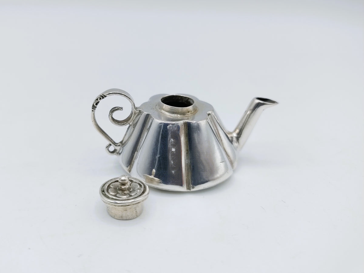 Zilveren miniatuur waterketel, Haarlem, 1739